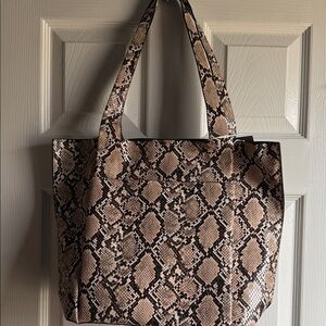 Snake Print Tote Bag in Beige and Black - Fashionable Women’s Shoulder Bag